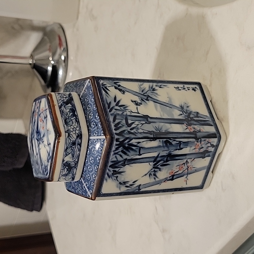 Vintage Chinese Hexagon Porcelain